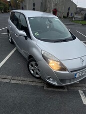 2012 - Renault Grand Scenic Manual