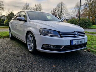 2012 - Volkswagen Passat Manual