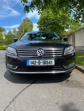 2014 - Volkswagen Passat Manual