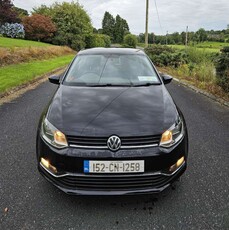 2015 - Volkswagen Polo Manual