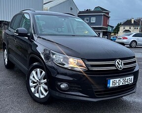 2015 - Volkswagen Tiguan Manual