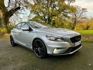 2015 - Volvo V40 Manual