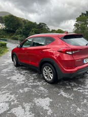 2016 - Hyundai Tucson Manual