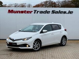 2016 - Toyota Auris Manual