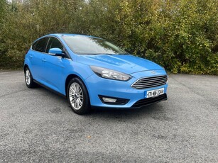 2017 - Ford Focus Manual