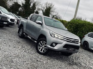 2017 - Toyota Hilux Manual