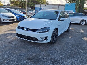 2017 - Volkswagen Golf Automatic