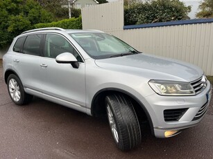 2017 - Volkswagen Touareg Automatic