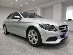 2018 - Mercedes-Benz C-Class Manual