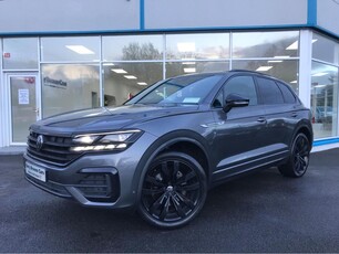 2021 - Volkswagen Touareg Automatic