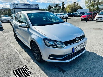 2014 - Volkswagen Polo Automatic