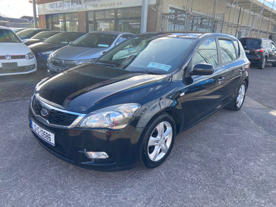 2012 (12) Kia Ceed