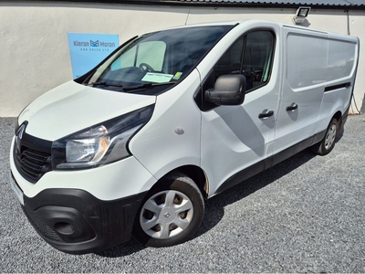 2019 (191) Renault Trafic