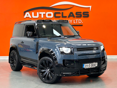 2021 (211) Land Rover Defender