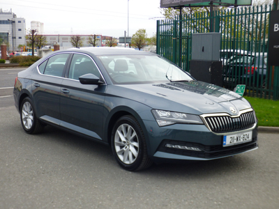 2021 (211) Skoda Superb