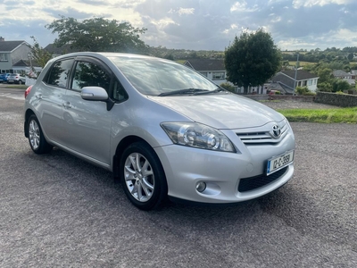 2012 - Toyota Auris Manual