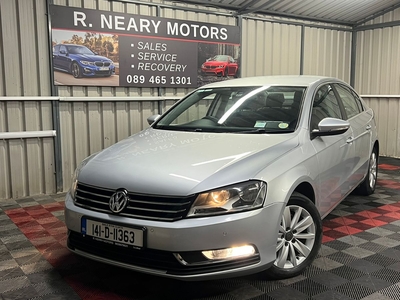 2014 - Volkswagen Passat Manual