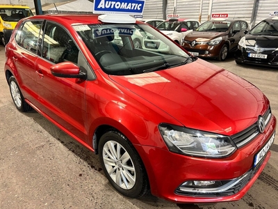 2014 - Volkswagen Polo Automatic