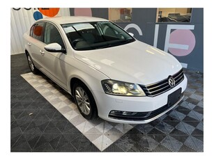 2012 (12) Volkswagen Passat