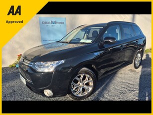 2015 (152) Mitsubishi Outlander