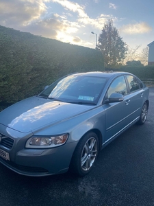 2011 - Volvo 40 Series Manual