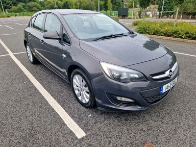 2014 - Opel Astra Manual