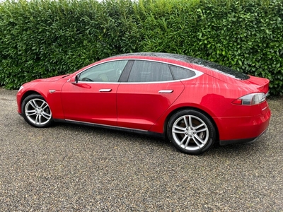 2014 - Tesla MODEL S Automatic