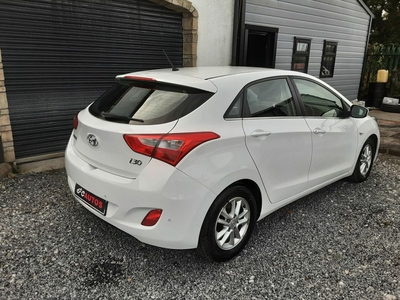 2015 - Hyundai i30 Manual