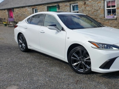 2020 - Lexus ES Automatic