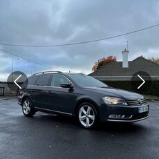 2011 - Volkswagen Passat Manual