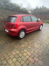 2014 - Volkswagen Polo Automatic