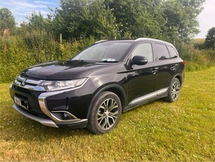 2016 - Mitsubishi Outlander Manual