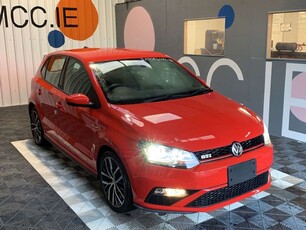 2016 - Volkswagen Polo Automatic