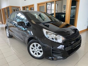 2017 - Kia Rio Manual