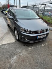 2017 - Volkswagen Touran Manual