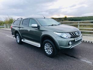 MITSUBISHI L200