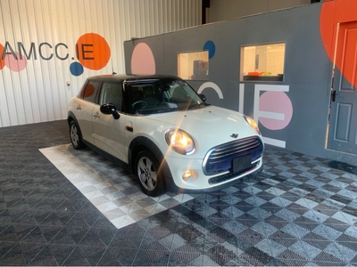 2015 (151) Mini Cooper