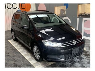 2016 (162) Volkswagen Touran