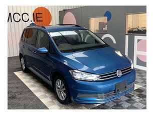 2016 (162) Volkswagen Touran