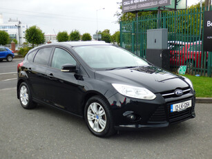 2012 (12) Ford Focus