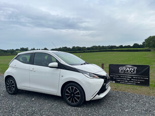 2016 (162) Toyota Aygo