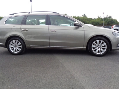 2013 - Volkswagen Passat Manual