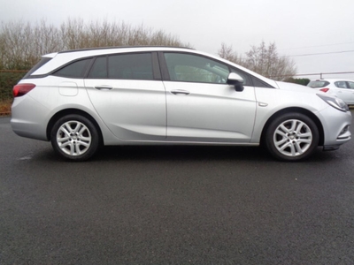 2018 - Vauxhall Astra Manual