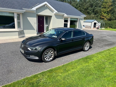 2018 - Volkswagen Passat Manual