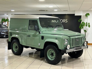 LAND ROVER DEFENDER