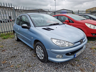 PEUGEOT 206