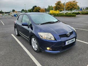 2009 - Toyota Auris ---