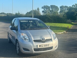 2009 - Toyota Yaris Manual