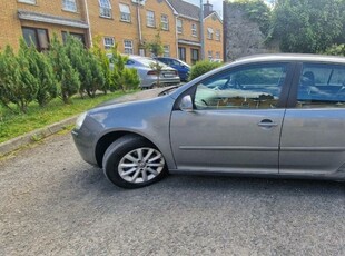 2009 - Volkswagen Golf ---