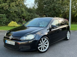 2009 - Volkswagen Golf ---